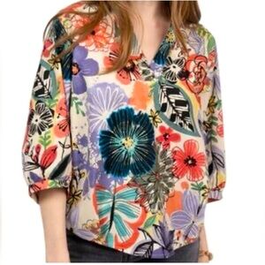Ivy Jane Vibrant Floral V Neck Blouse, size Medium